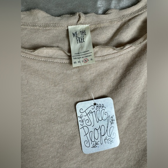 NWT We The Free Bird Gang Tan Sand Ruffle Hem Crop Top Bell Sleeve Womens Medium - Picture 5 of 11
